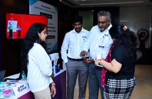 FSM Asset Management showcase with customer interaction